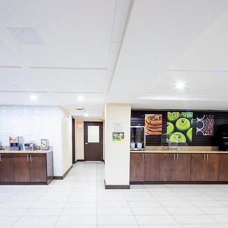 La Quinta By Wyndham Oshawa Ξενοδοχείο Εξωτερικό φωτογραφία