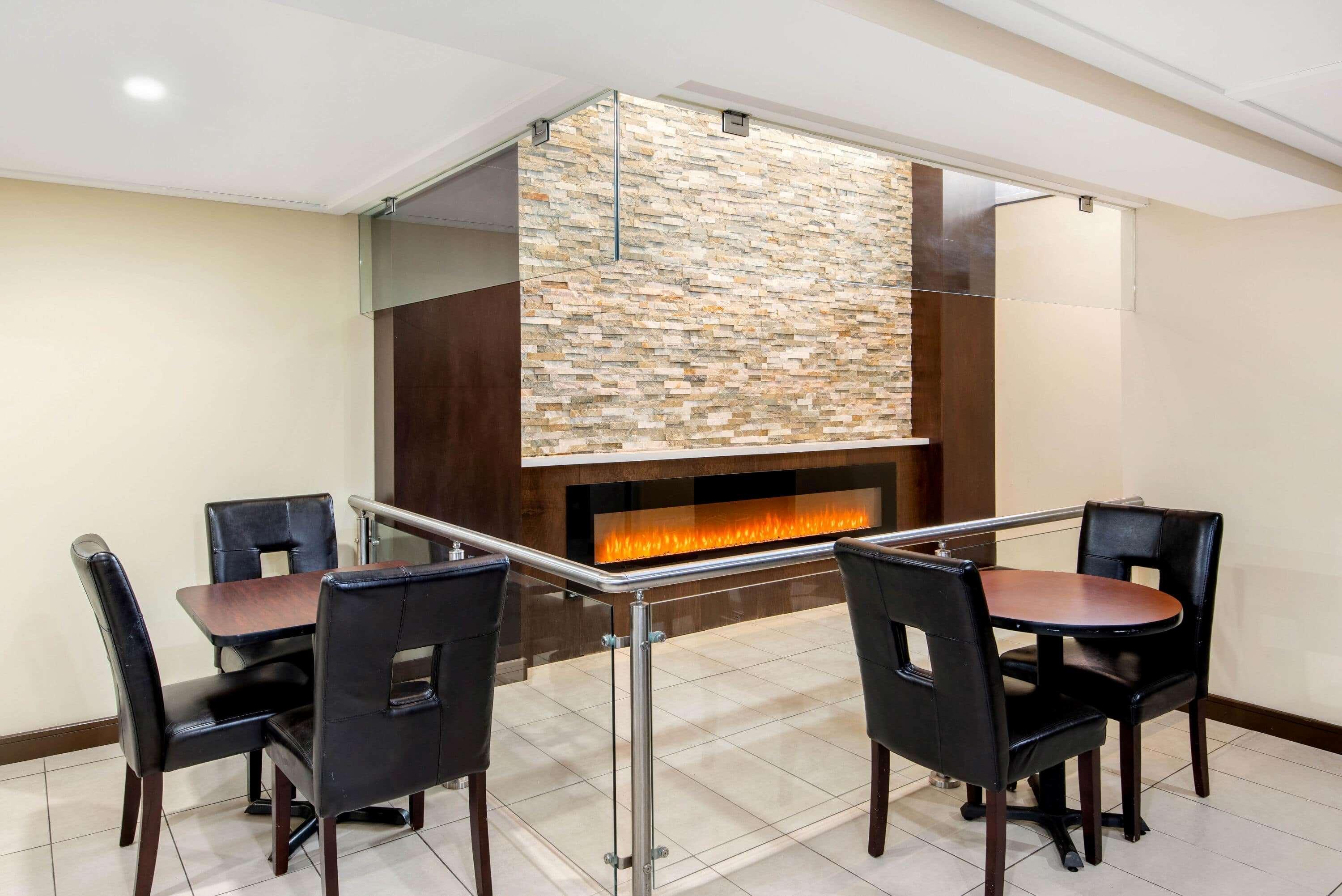 La Quinta By Wyndham Oshawa Ξενοδοχείο Εξωτερικό φωτογραφία