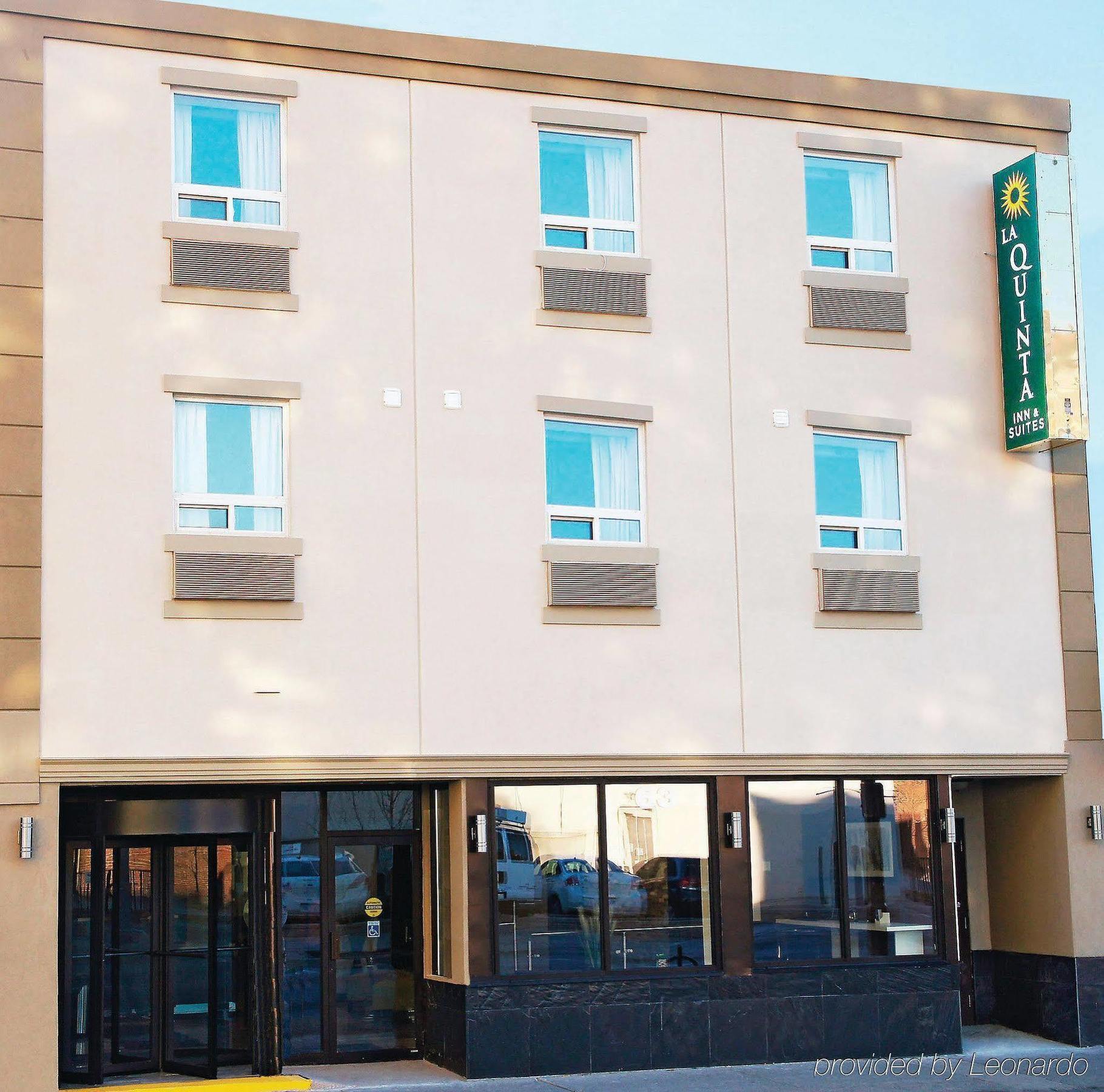 La Quinta By Wyndham Oshawa Ξενοδοχείο Εξωτερικό φωτογραφία